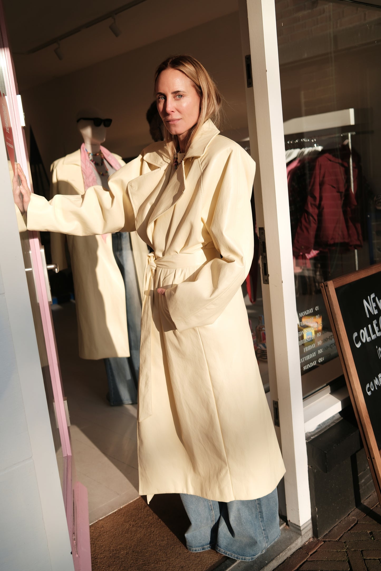 CAVE COAT BUTTERYELLOW