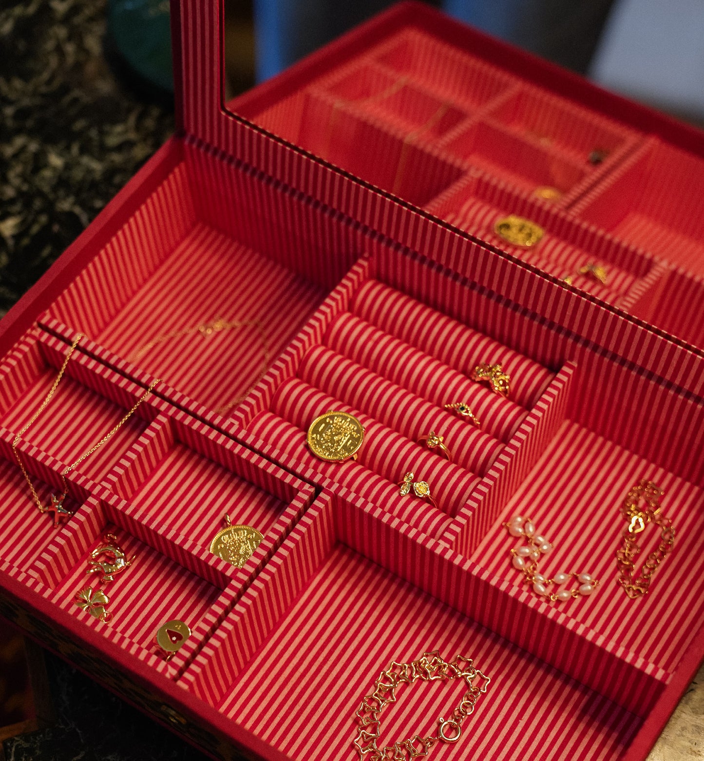THE SHOW MUST GO ON JEWELLERY BOX