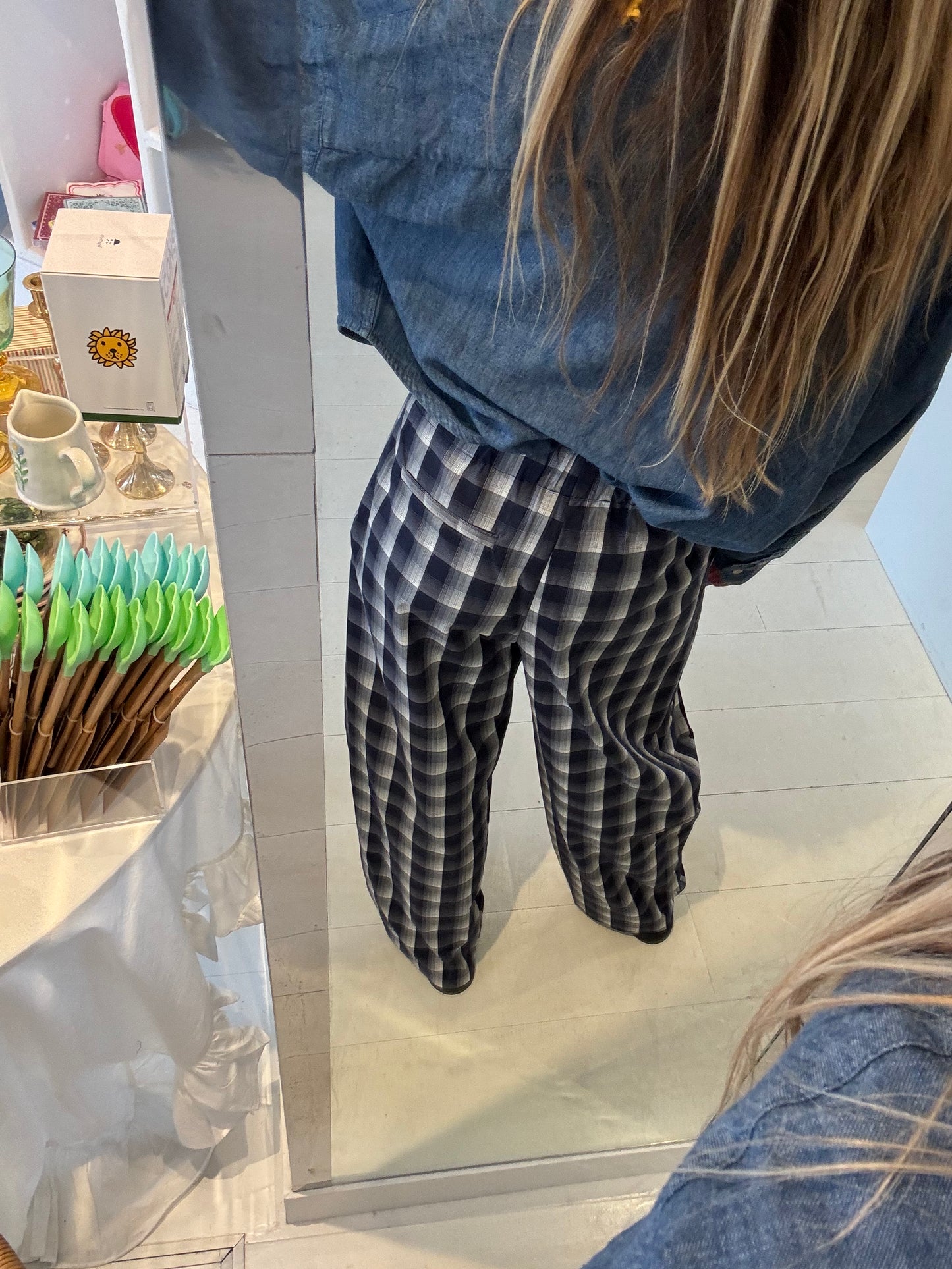 CHECKS PANTS