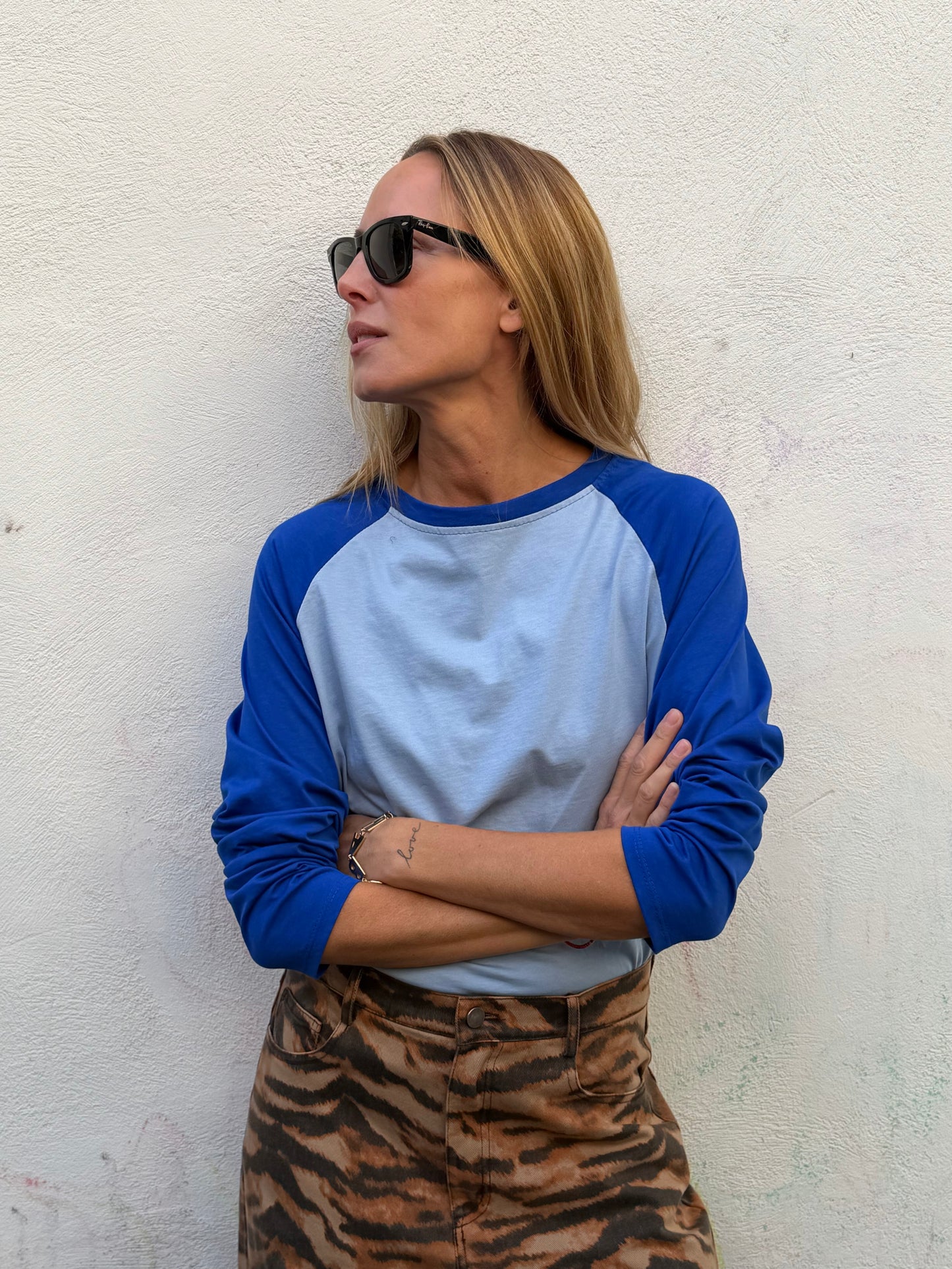 RAGLAN TEE