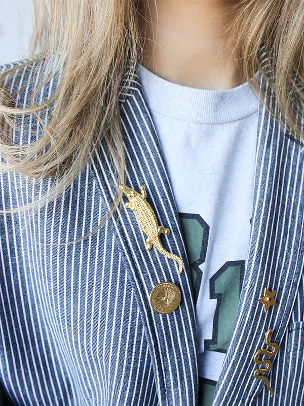 GOLD CROCO BROCHE