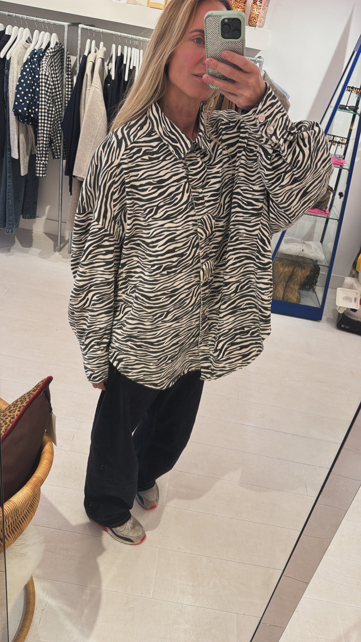 ZEBRA BUTTON BLOUSE