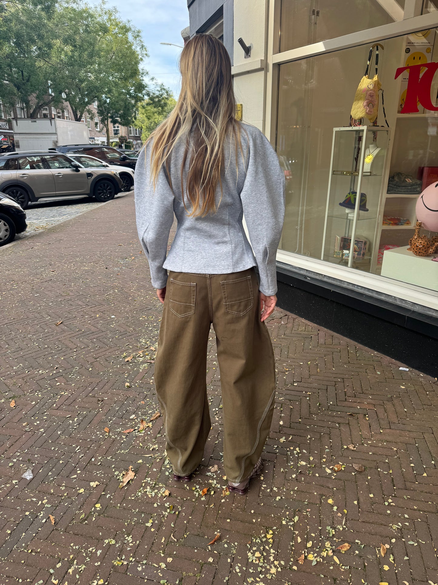 OLIVE BARREL JEANS