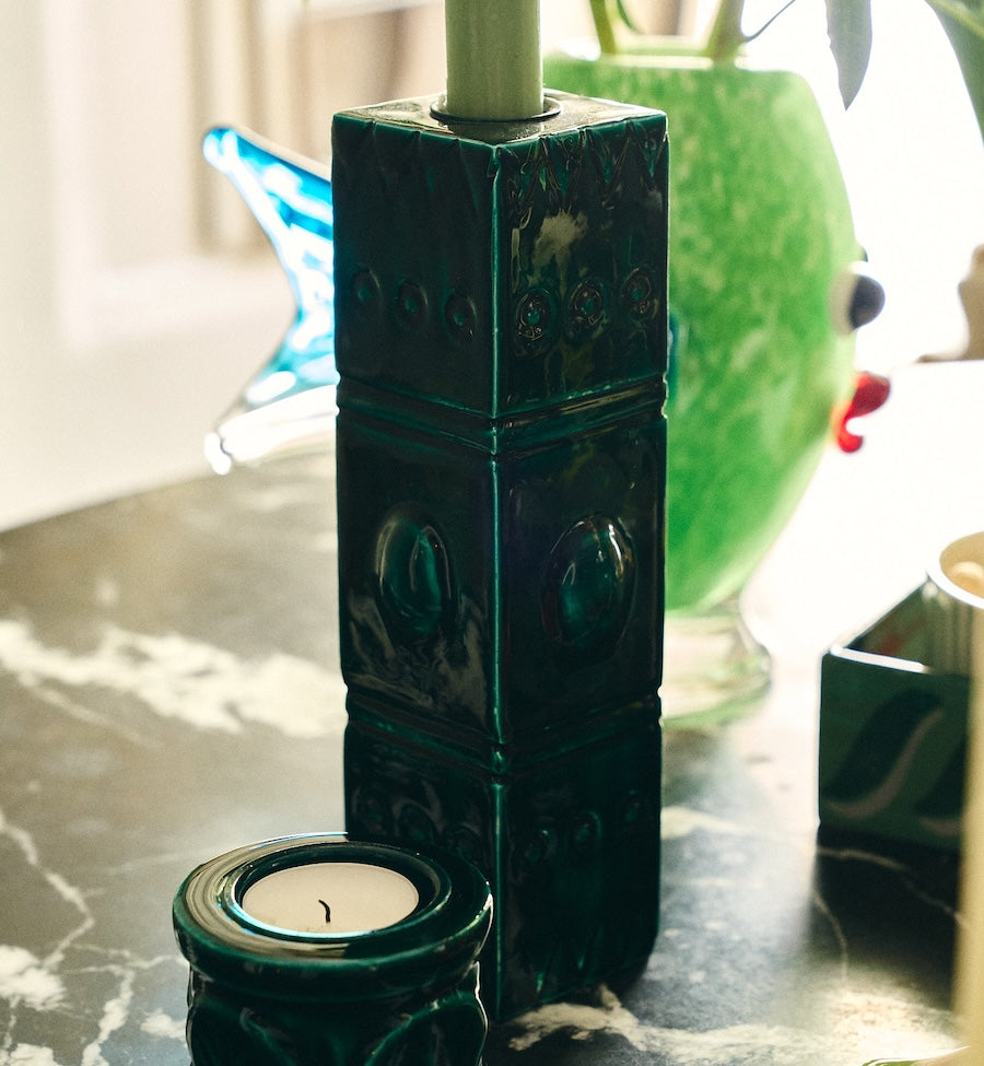 LAUREL REEF CANDLE HOLDER