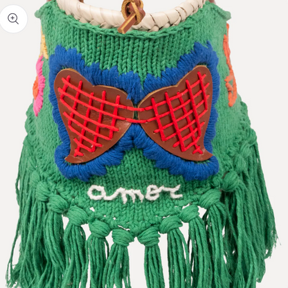 Minho - embroidered basket green