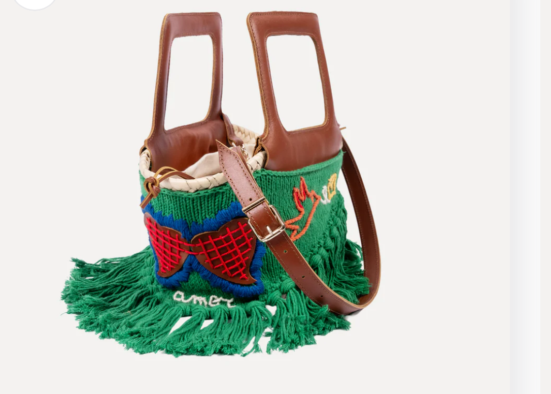 Minho - embroidered basket green