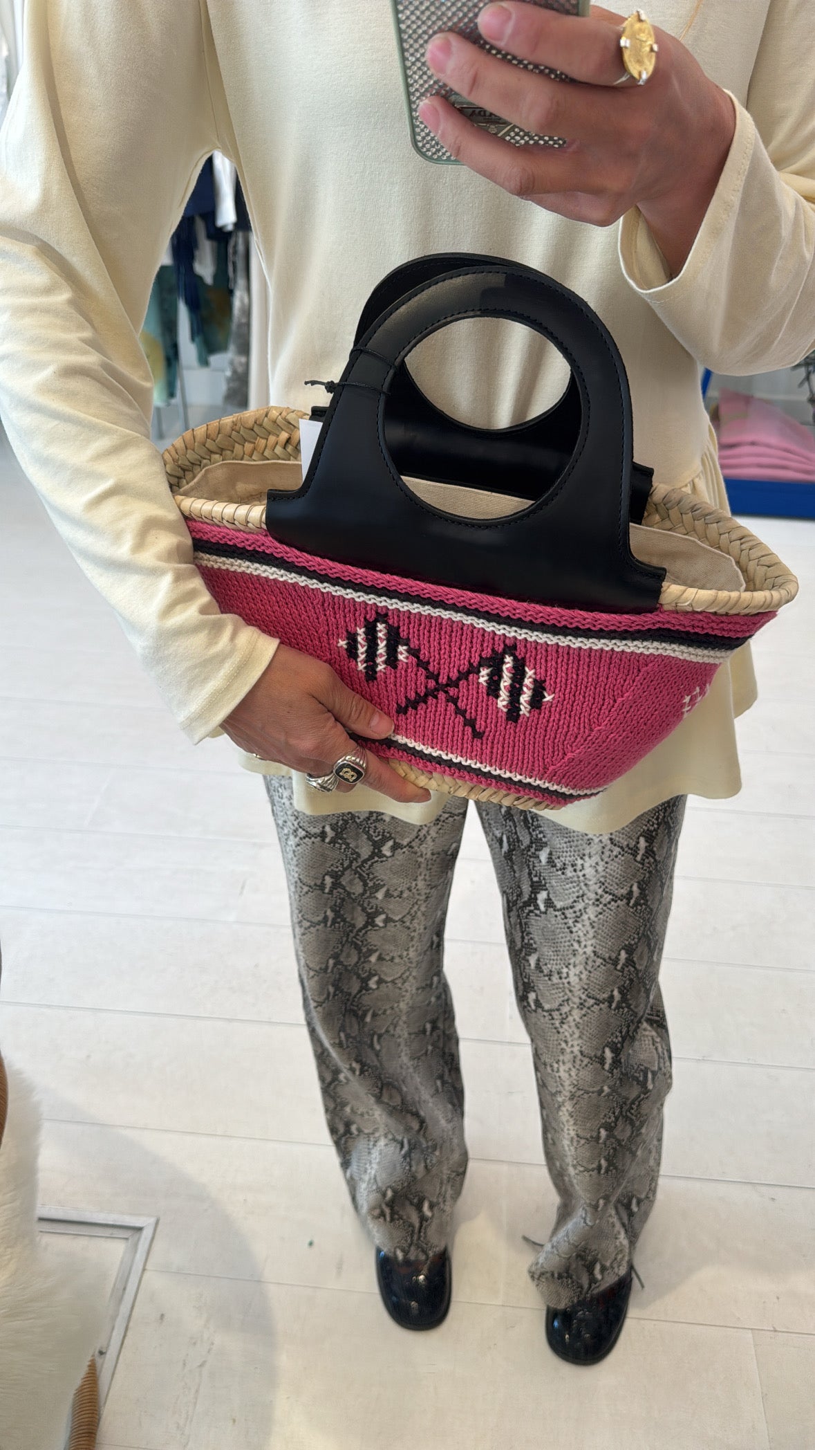 Caxinas - mini embroidered basket white / green / pink