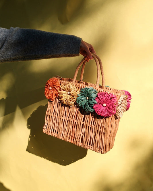 FLOWER BASKET SQUARE