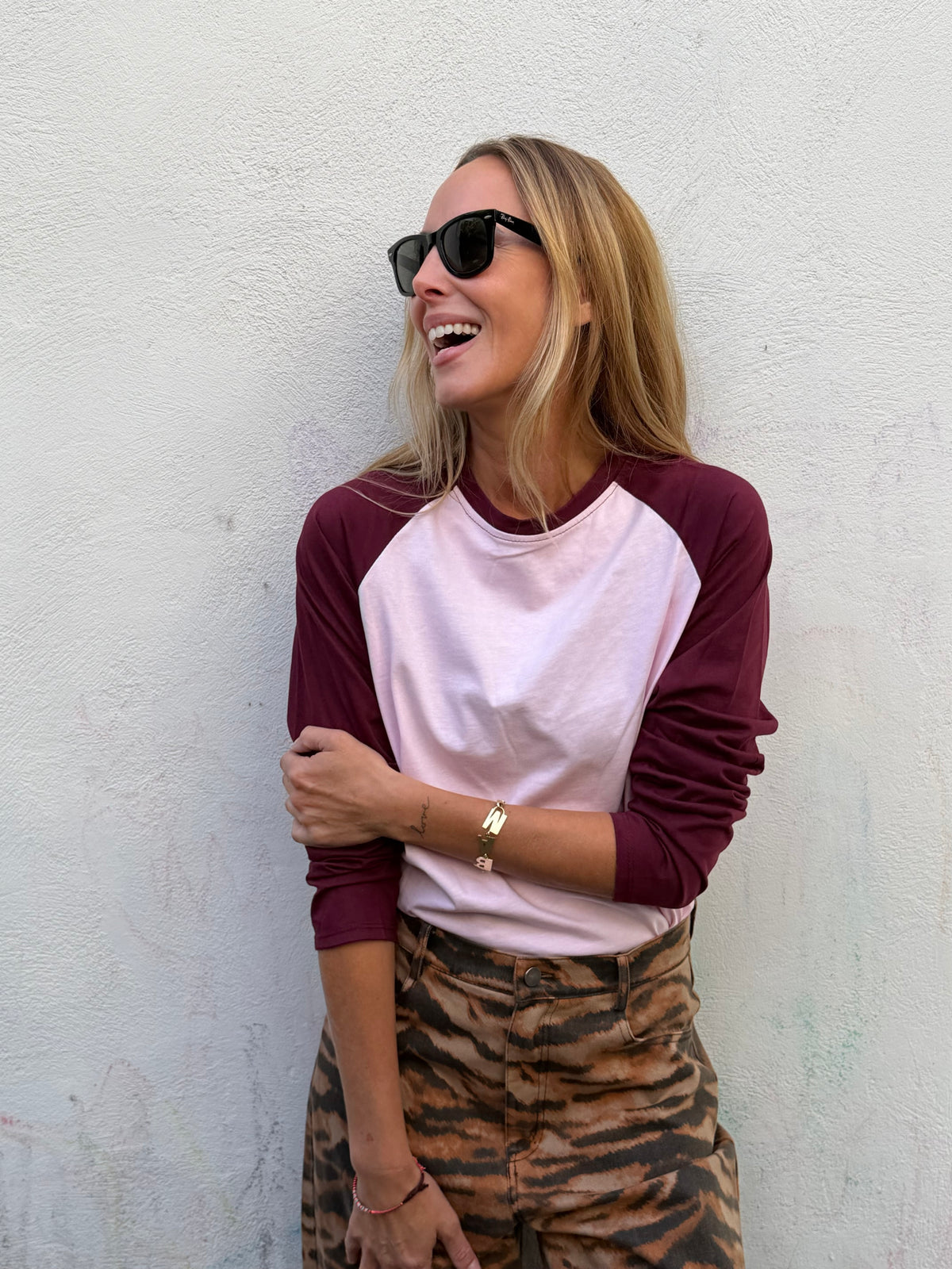 RAGLAN TEE