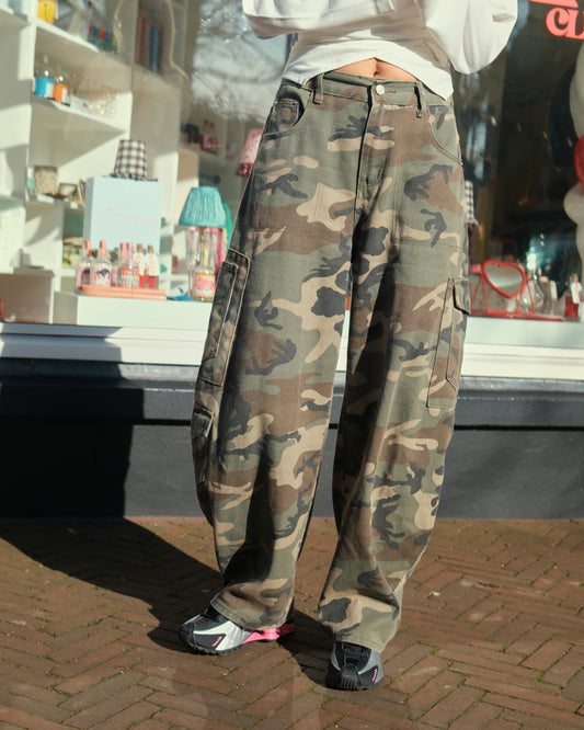 (PREORDER ) CAMO ARMY WORKER