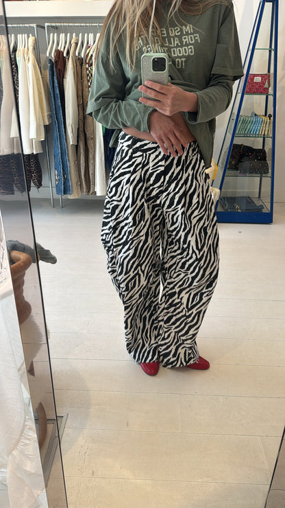THE ZULA PANTS