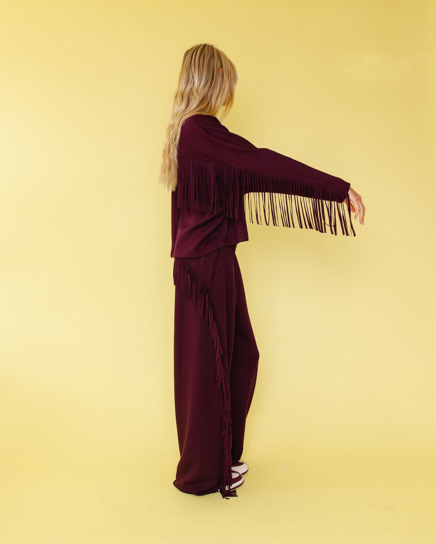 FRINGE SWEATER BURGUNDY